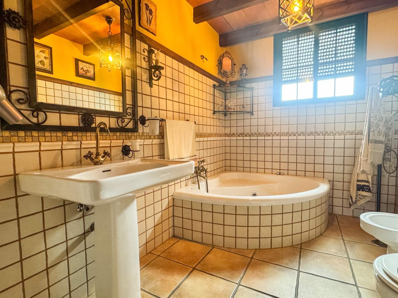 Casa de 4 habitaciones en Campillos en venta con piscina garaje - 369.000 € (Ref: 8851504)