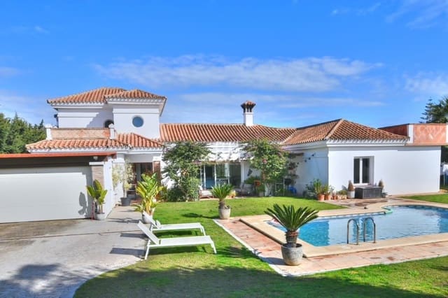 5 soveværelse Villa til salg i Sotogrande, San Roque med swimmingpool garage - € 1.150.000 (Ref: 8854983)