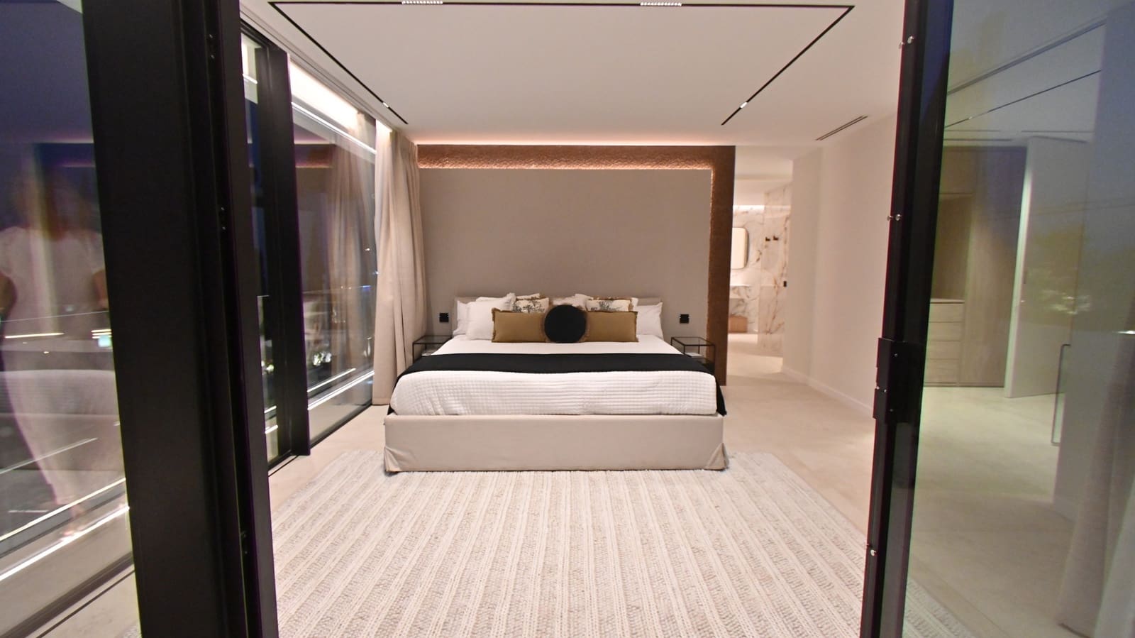 7 chambre Villa/Maison à vendre à Roca Llisa avec piscine garage - 6 300 000 € (Ref: 8869496)