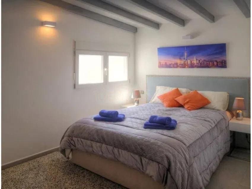 3 bedroom Villa for sale in Estepona with pool garage - € 1,650,000 (Ref: 8881498)