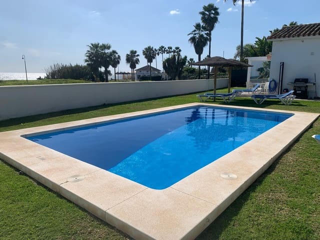 3 sovrum Villa till salu i Estepona med pool garage - 1 650 000 € (Ref: 8881498)