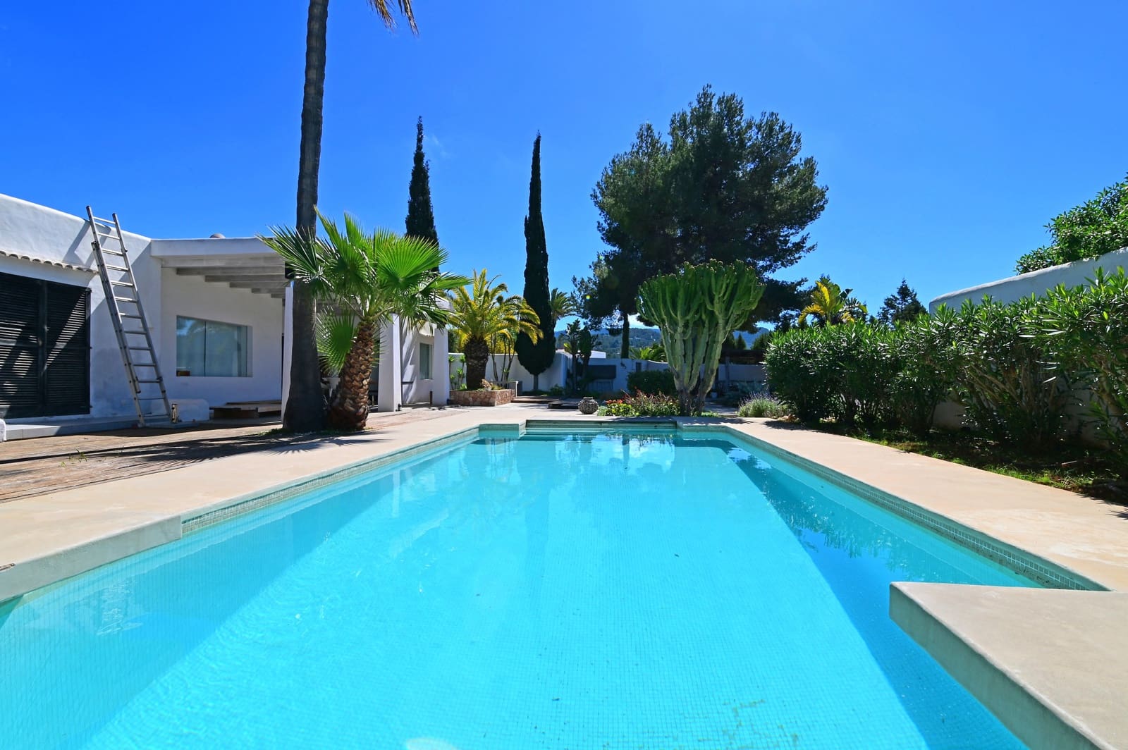 4 chambre Villa/Maison à vendre à Cala Tarida avec piscine garage - 1 700 000 € (Ref: 8899999)