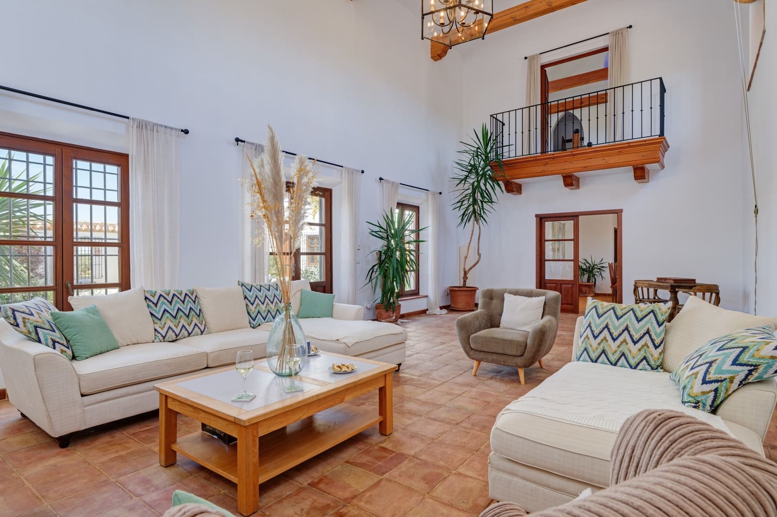 5 makuuhuone Maalaistalo myytävänä paikassa Mollina mukana uima-altaan 
autotalli - 1 680 000 € (Ref: 8921739)