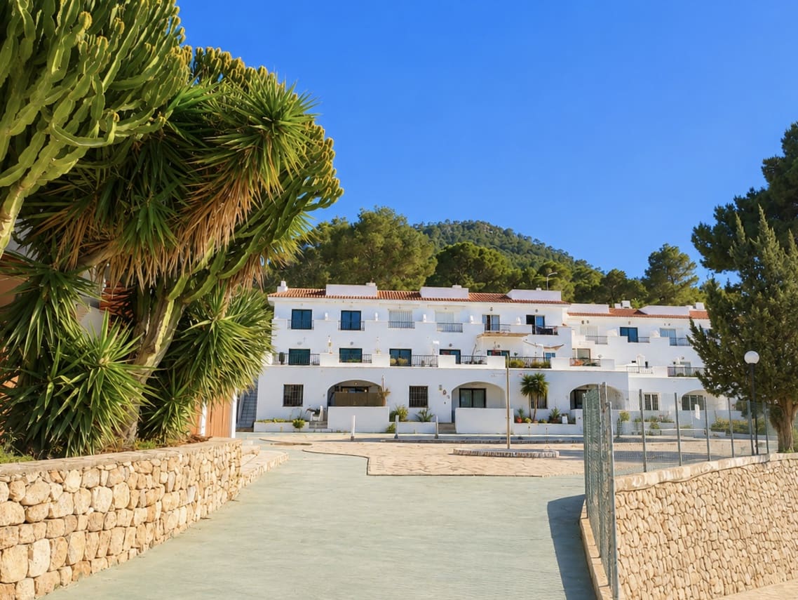 1 Zimmer Apartment zu verkaufen in Portinax mit Pool Garage - 344.000 € (Ref: 8937278)