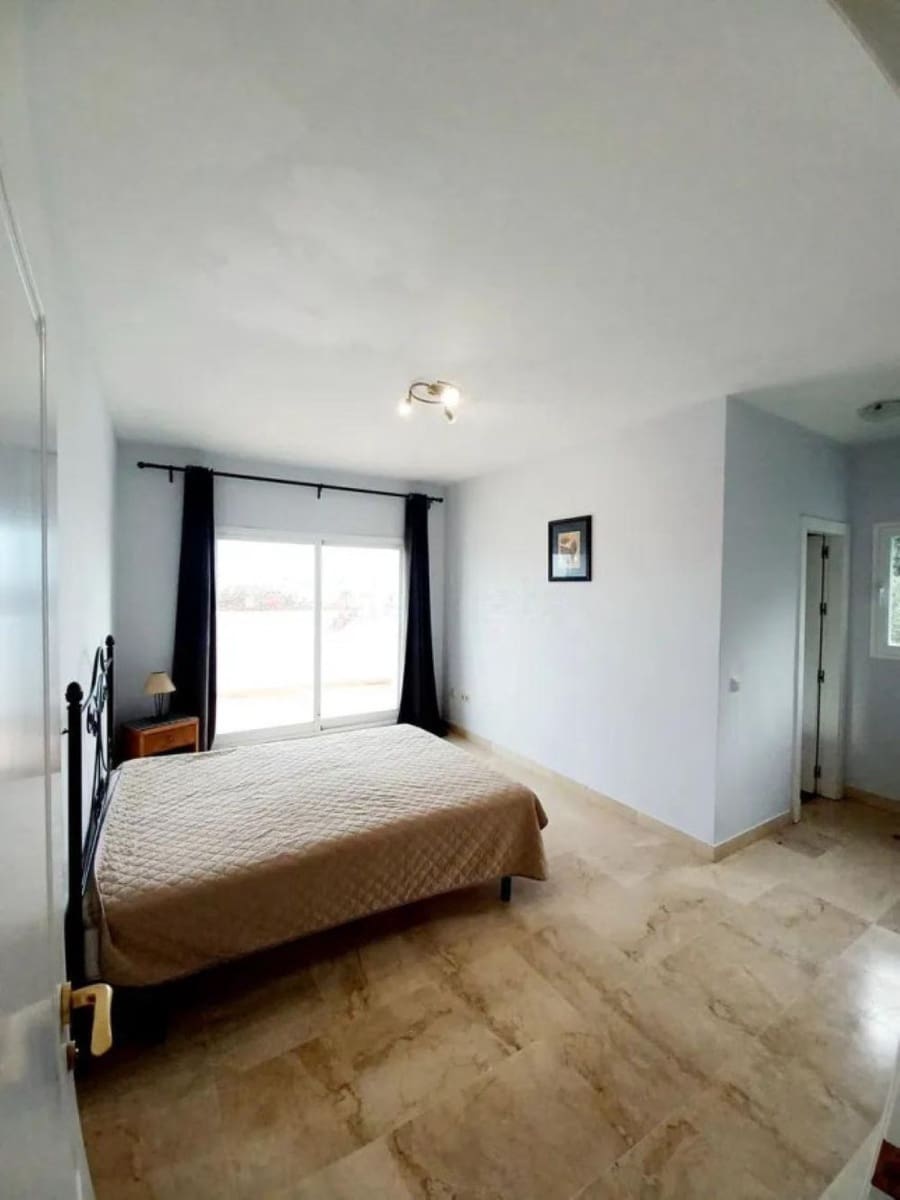 4 camera da letto Villa in vendita in La Alcaidesa con piscina garage - 875.000 € (Rif: 8949185)