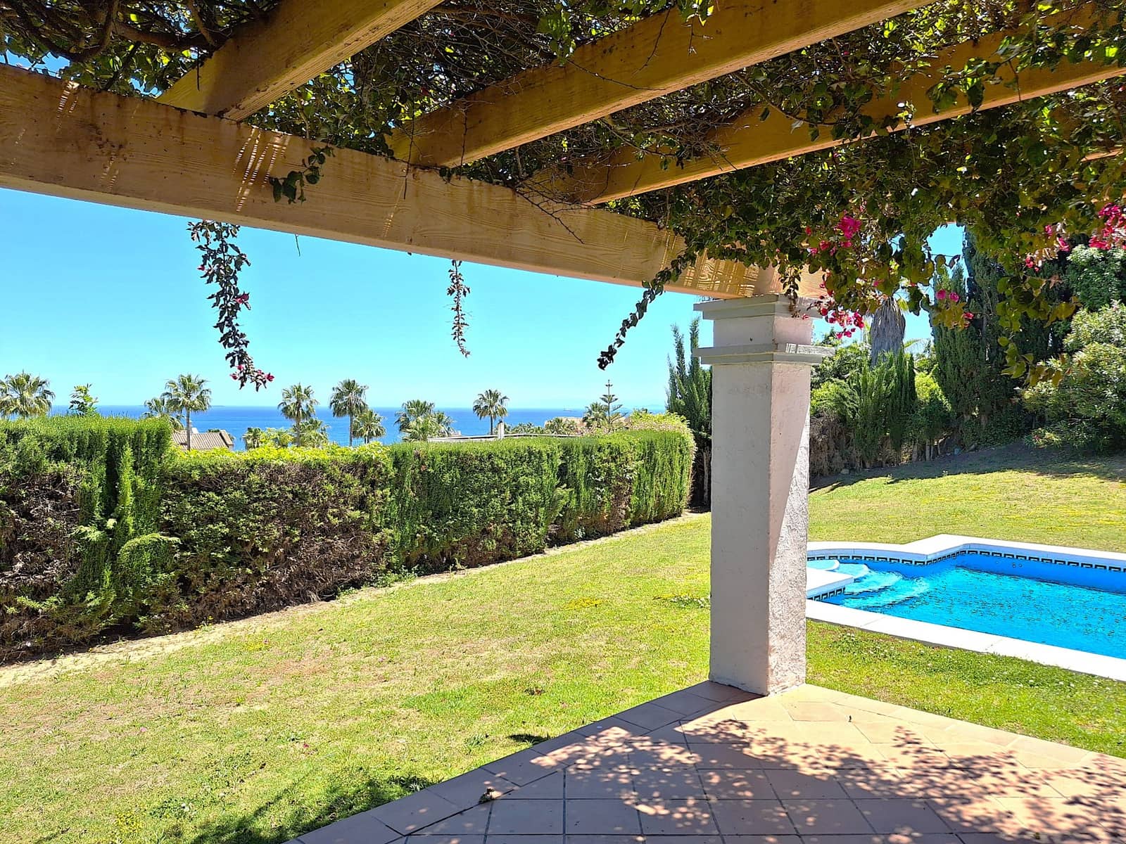 4 camera da letto Villa in vendita in La Alcaidesa con piscina garage - 875.000 € (Rif: 8949185)