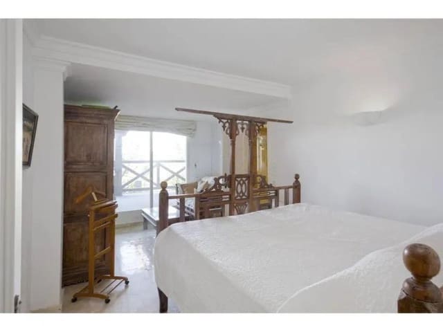 5 soverom Villa til salgs i Sotogrande Costa, San Roque med svømmebasseng garasje - € 2 780 000 (Ref: 8949186)