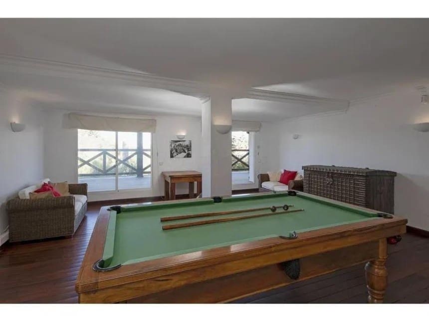 5 bedroom Villa for sale in Sotogrande with pool garage - € 2,780,000 (Ref: 8949186)