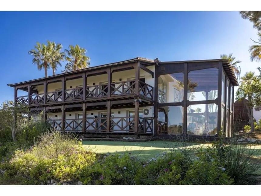 5 bedroom Villa for sale in Sotogrande with pool garage - € 2,780,000 (Ref: 8949186)