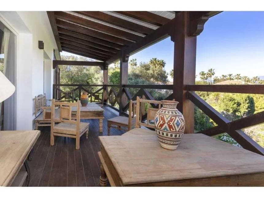 5 bedroom Villa for sale in Sotogrande with pool garage - € 2,780,000 (Ref: 8949186)