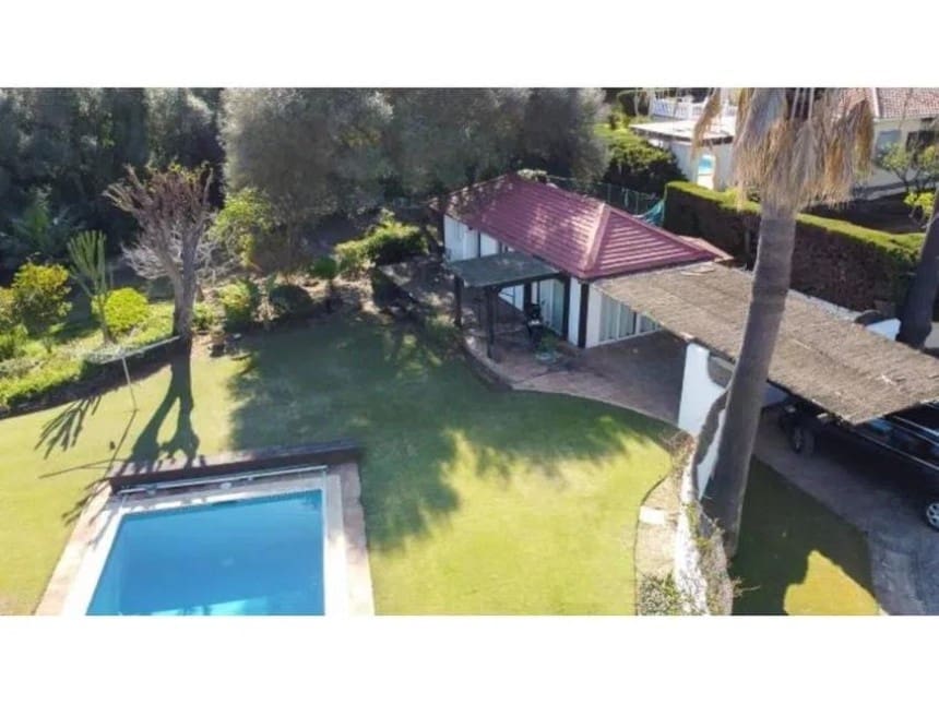 5 bedroom Villa for sale in Sotogrande with pool garage - € 2,780,000 (Ref: 8949186)