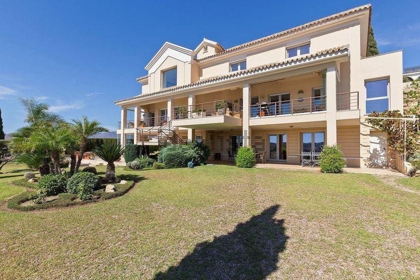 8 chambre Villa/Maison à vendre à Mijas Costa avec piscine garage - 1 974 000 € (Ref: 8950805)