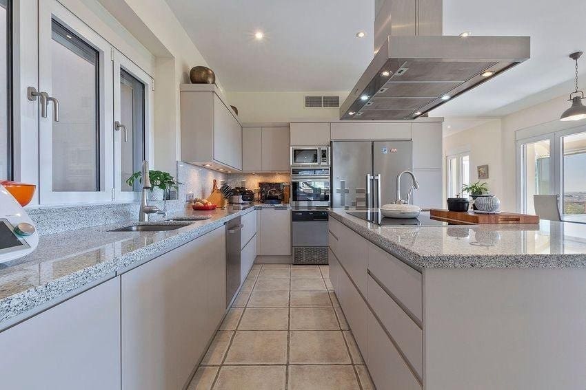 8 chambre Villa/Maison à vendre à Mijas Costa avec piscine garage - 1 974 000 € (Ref: 8950805)