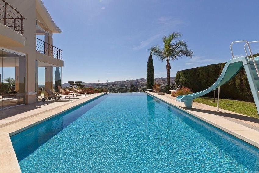 8 chambre Villa/Maison à vendre à Mijas Costa avec piscine garage - 1 974 000 € (Ref: 8950805)