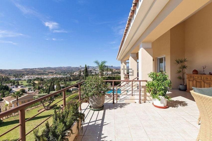 8 chambre Villa/Maison à vendre à Mijas Costa avec piscine garage - 1 974 000 € (Ref: 8950805)