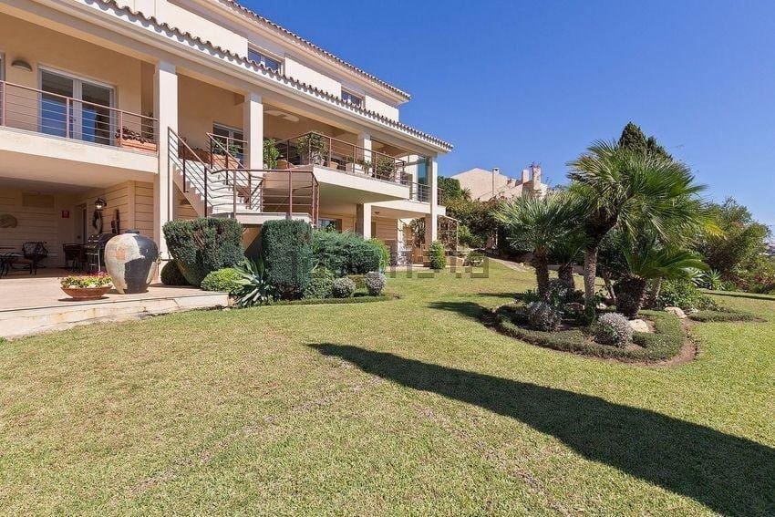 8 bedroom Villa for sale in Mijas Costa with pool garage - € 1,974,000 (Ref: 8950805)