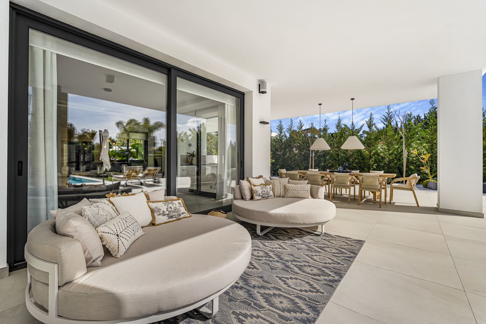 6 bedroom Villa for sale in Golden Mile with pool garage - € 5,900,000 (Ref: 8951605)