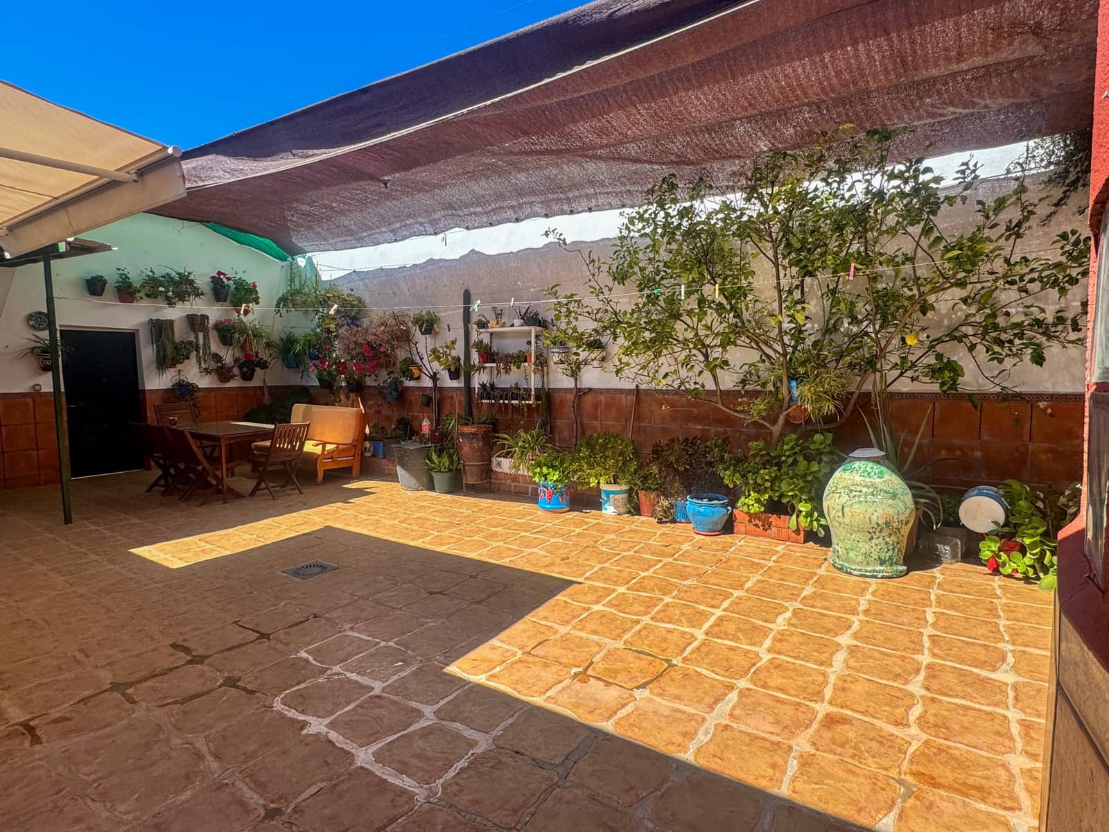 5 bedroom Townhouse for sale in Humilladero - € 325,000 (Ref: 8954693)