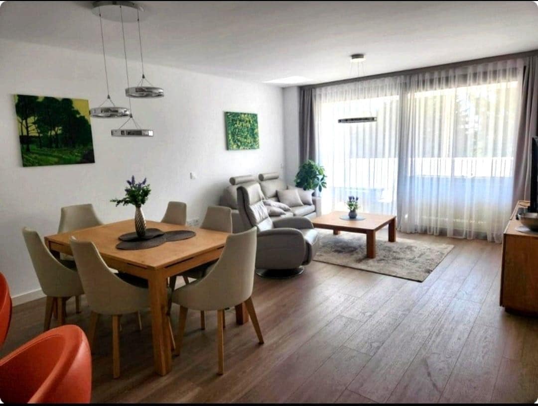 3 makuuhuone Huoneisto myytävänä paikassa La Cala de Mijas mukana uima-altaan 
autotalli - 645 000 € (Ref: 8972561)