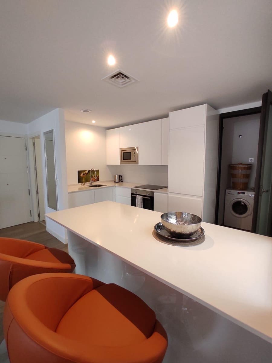 3 makuuhuone Huoneisto myytävänä paikassa La Cala de Mijas mukana uima-altaan 
autotalli - 645 000 € (Ref: 8972561)