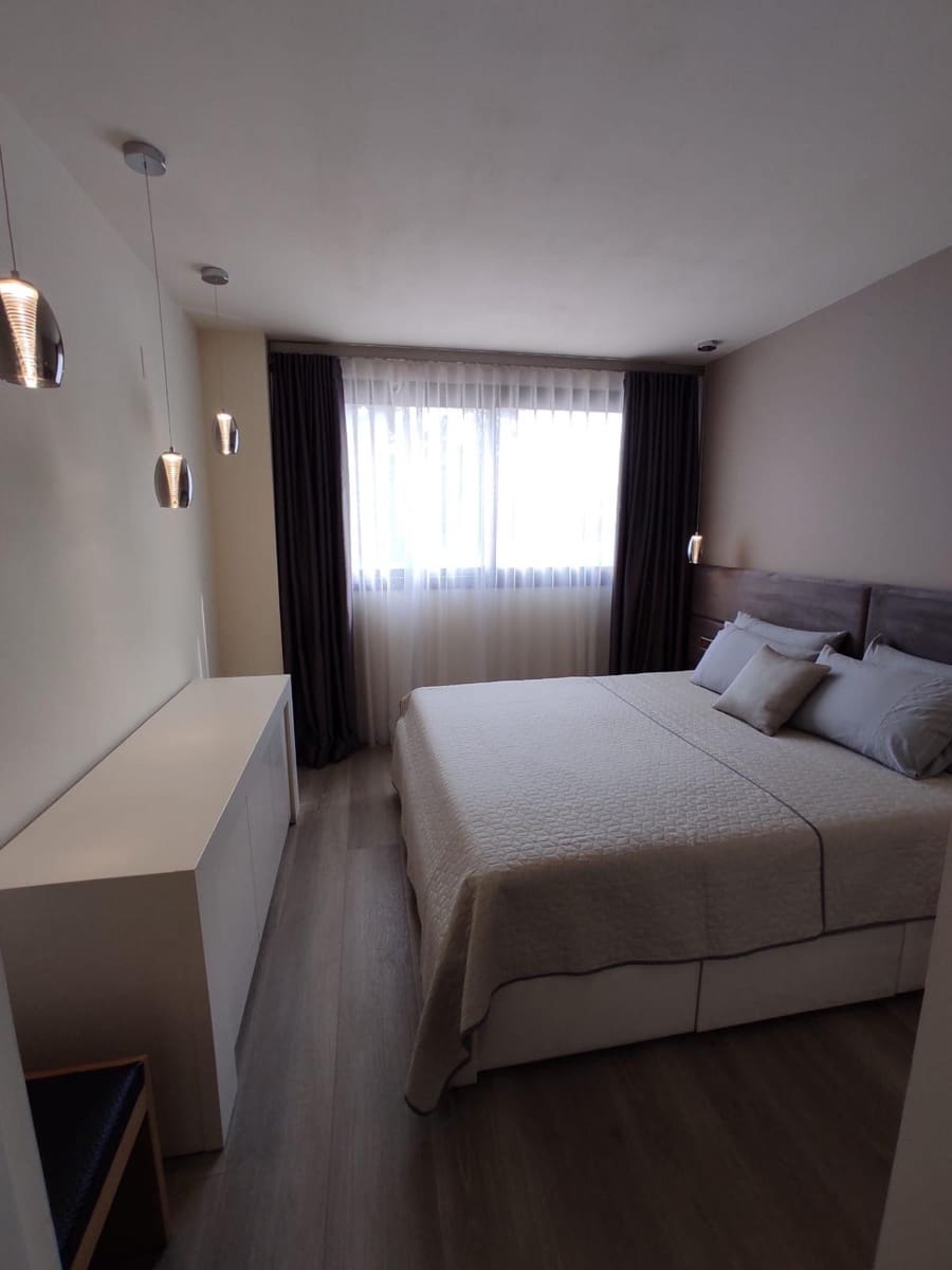 3 makuuhuone Huoneisto myytävänä paikassa La Cala de Mijas mukana uima-altaan 
autotalli - 645 000 € (Ref: 8972561)