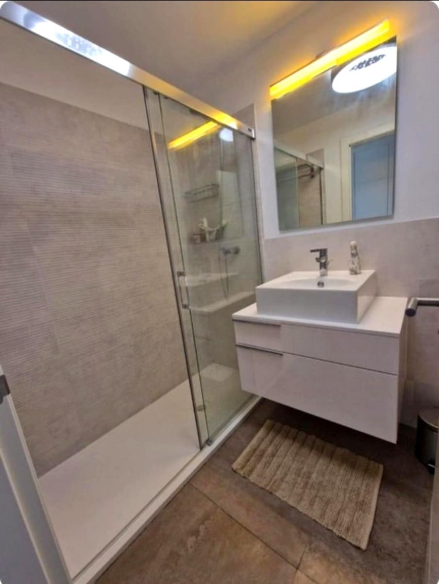 3 makuuhuone Huoneisto myytävänä paikassa La Cala de Mijas mukana uima-altaan 
autotalli - 645 000 € (Ref: 8972561)