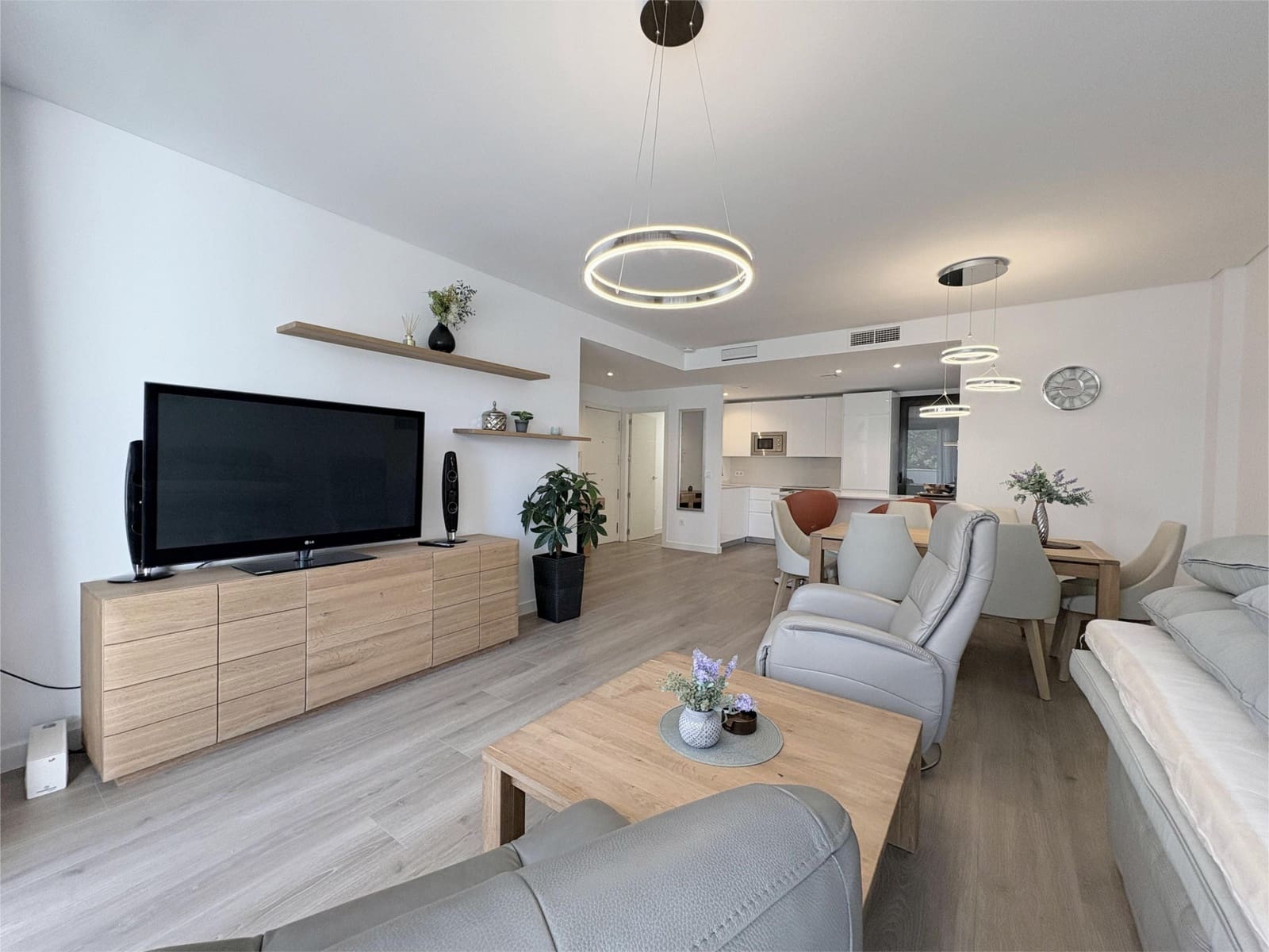 3 bedroom Apartment for sale in La Cala de Mijas with pool garage - € 644,000 (Ref: 8972561)