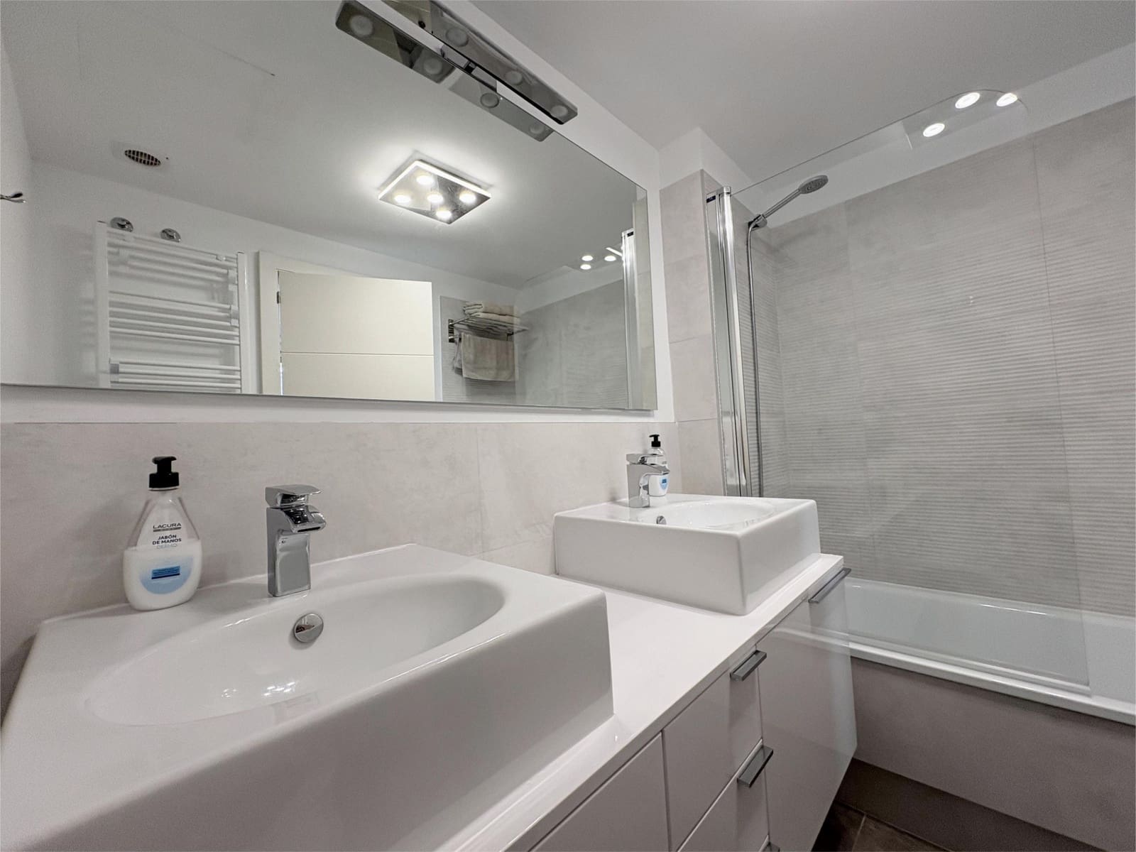 3 bedroom Apartment for sale in La Cala de Mijas with pool garage - € 644,000 (Ref: 8972561)