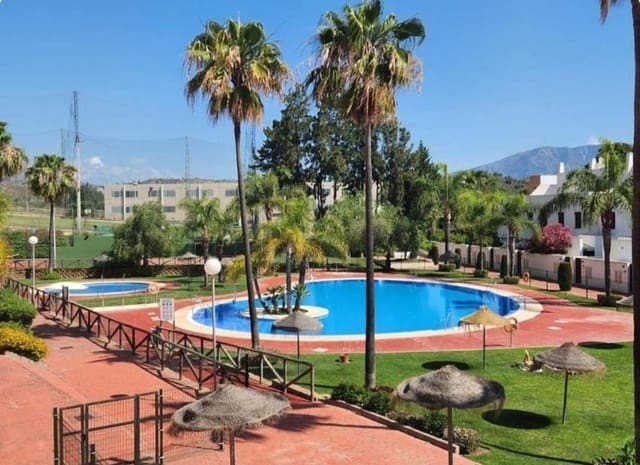 3 sypialnia Apartament na sprzedaż w La Cala de Mijas, Mijas z basenem garażem - 635 000 € (Ref: 8972561)