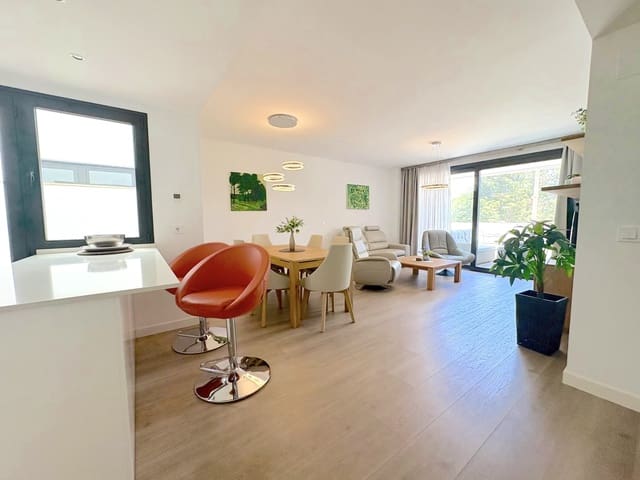 3 sypialnia Apartament na sprzedaż w La Cala de Mijas, Mijas z basenem garażem - 635 000 € (Ref: 8972561)
