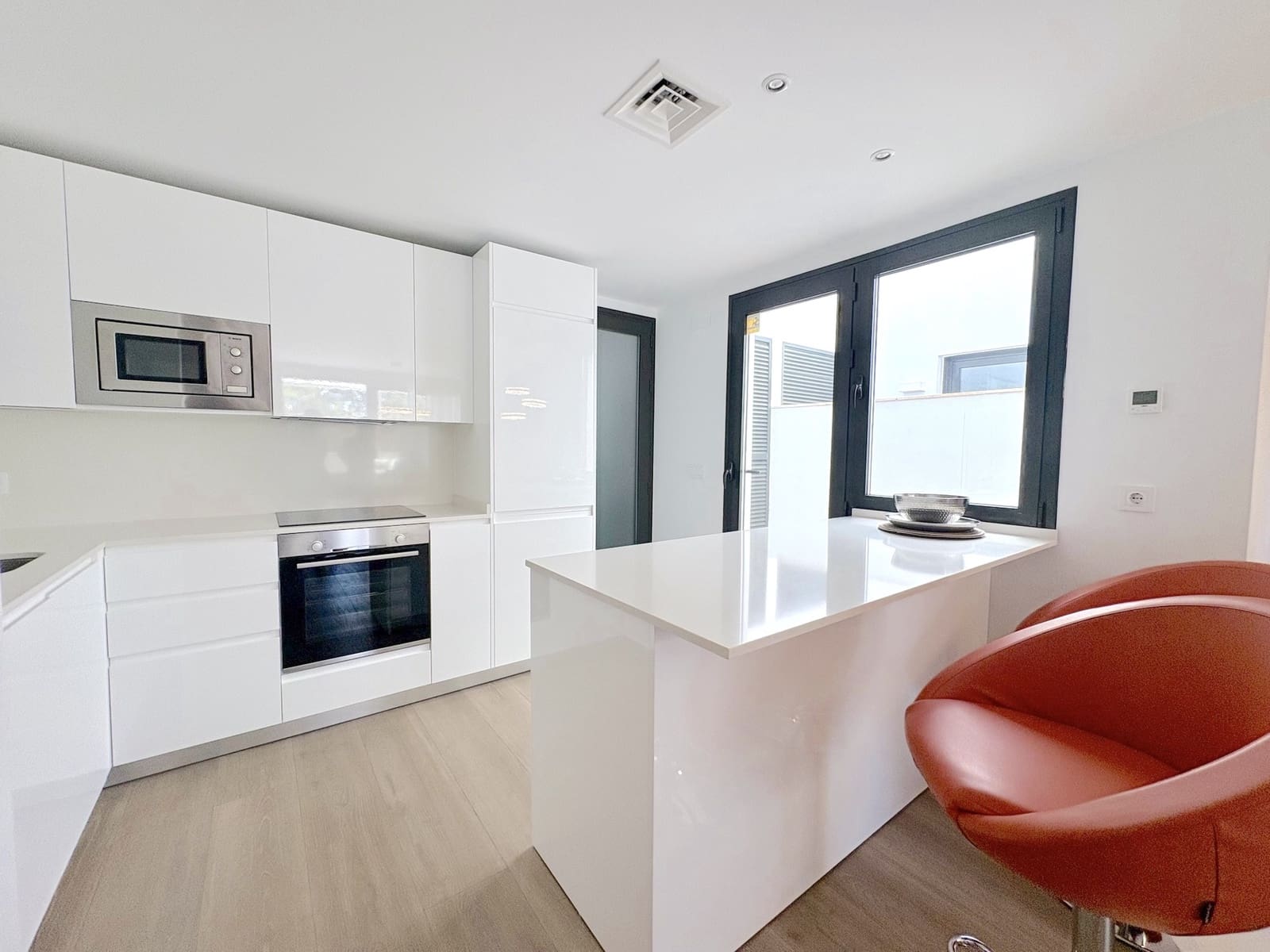 3 sypialnia Apartament na sprzedaż w La Cala de Mijas z basenem garażem - 635 000 € (Ref: 8972561)