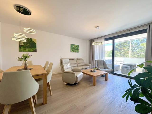 3 sypialnia Apartament na sprzedaż w La Cala de Mijas, Mijas z basenem garażem - 635 000 € (Ref: 8972561)