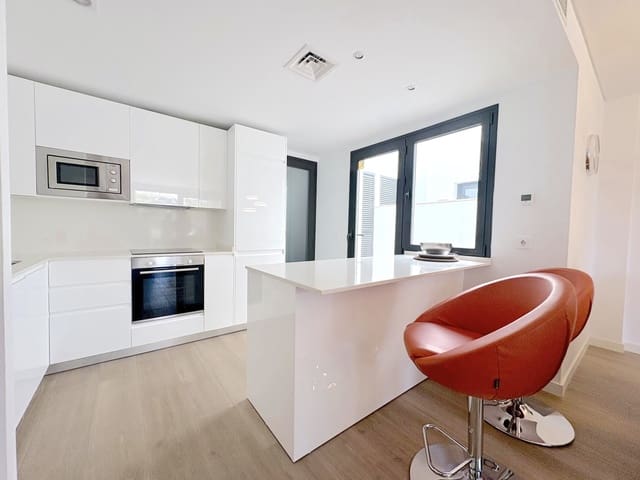 3 sypialnia Apartament na sprzedaż w La Cala de Mijas, Mijas z basenem garażem - 635 000 € (Ref: 8972561)