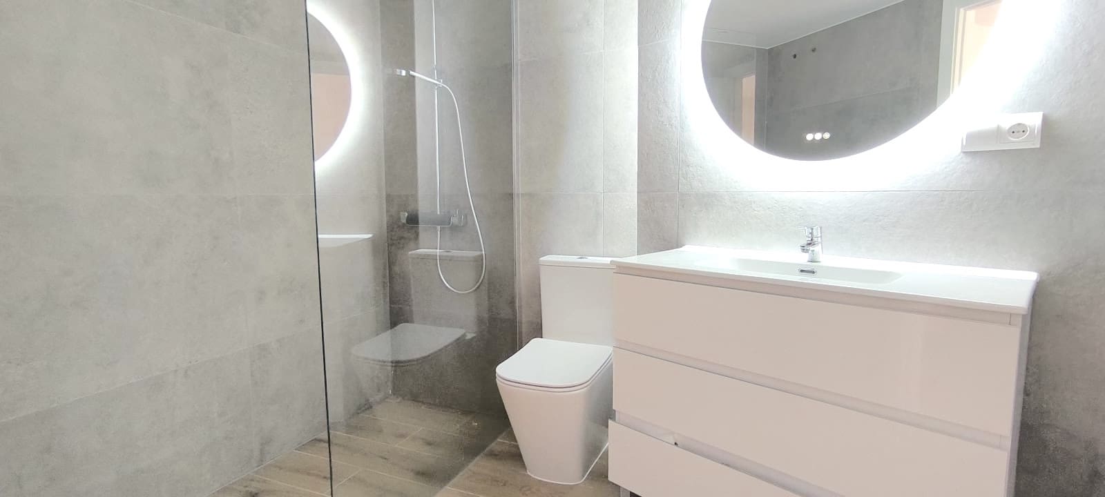 3 bedroom Apartment for sale in Mijas Costa with pool garage - € 628,000 (Ref: 8976475)