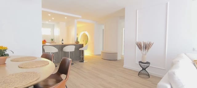 3 Zimmer Apartment zu verkaufen in Mijas Costa, Mijas mit Pool Garage - 628.000 € (Ref: 8976475)