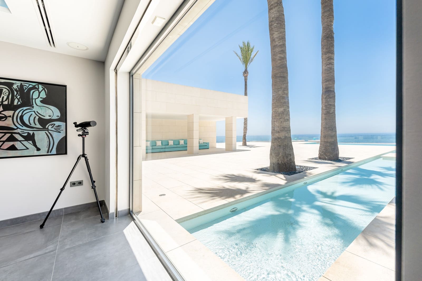 4 soveværelse Villa til salg i Mijas Costa med swimmingpool garage - € 8.100.000 (Ref: 8988577)