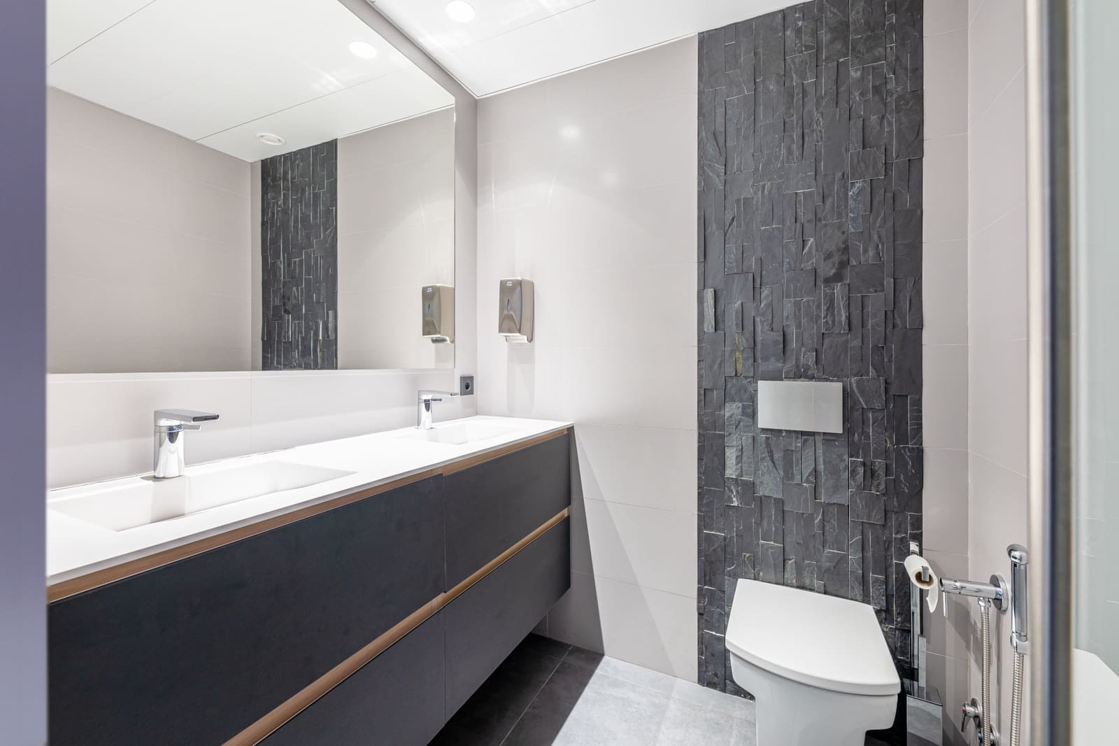 4 soveværelse Villa til salg i Mijas Costa med swimmingpool garage - € 8.100.000 (Ref: 8988577)