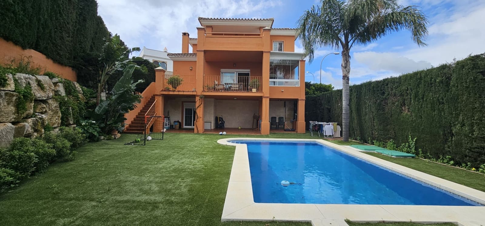 4 slaapkamer Villa te koop in Cerro del Aguila met zwembad garage - € 735.000 (Ref: 8988578)
