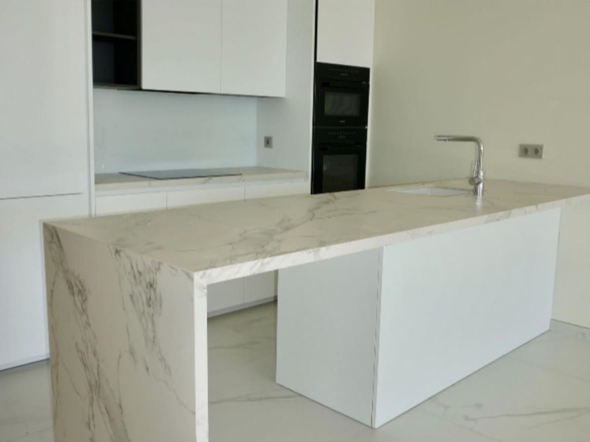 2 soveværelse Lejlighed til salg i Fuengirola med swimmingpool garage - € 524.000 (Ref: 9001750)