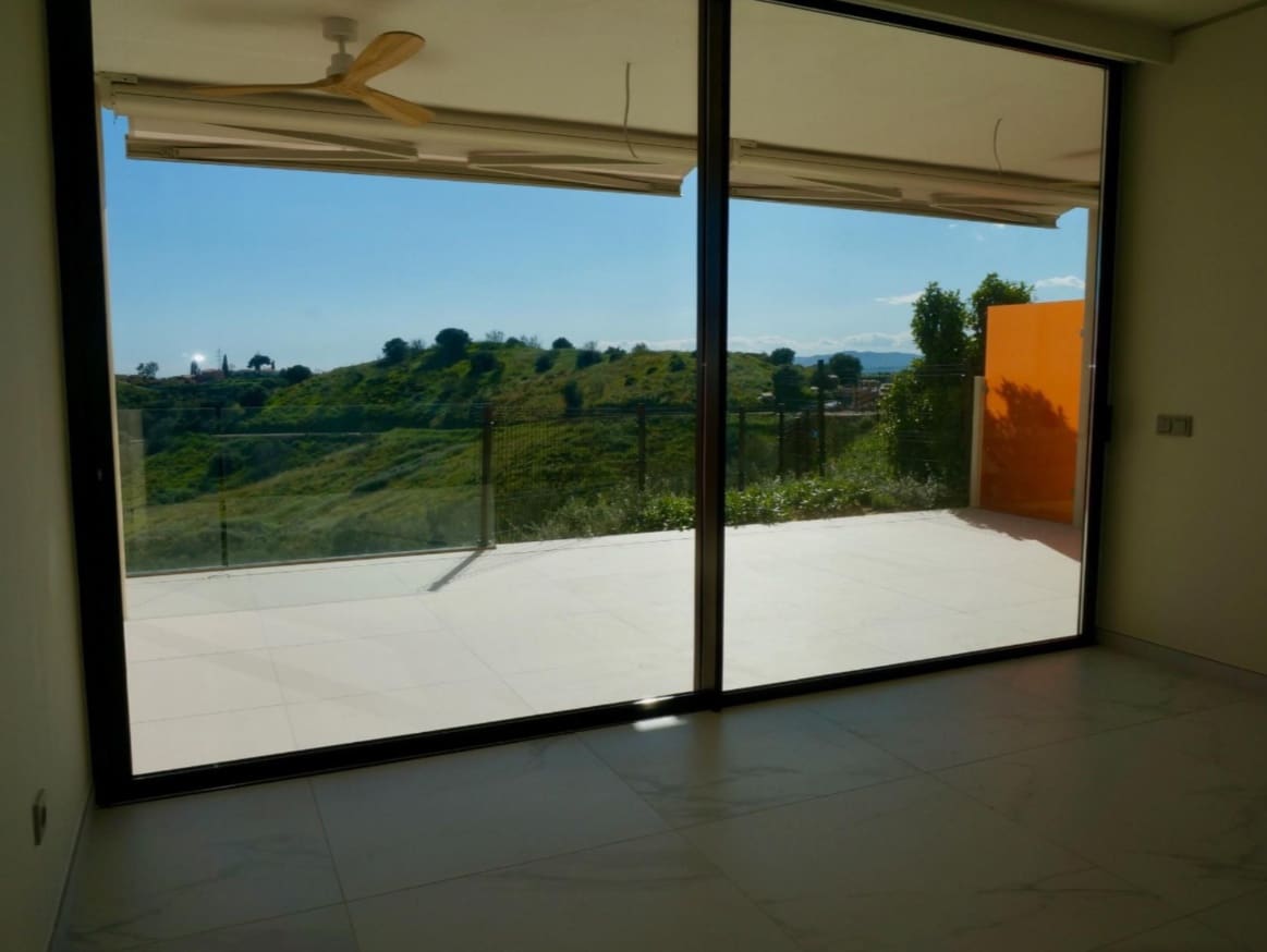 2 soveværelse Lejlighed til salg i Fuengirola med swimmingpool garage - € 524.000 (Ref: 9001750)