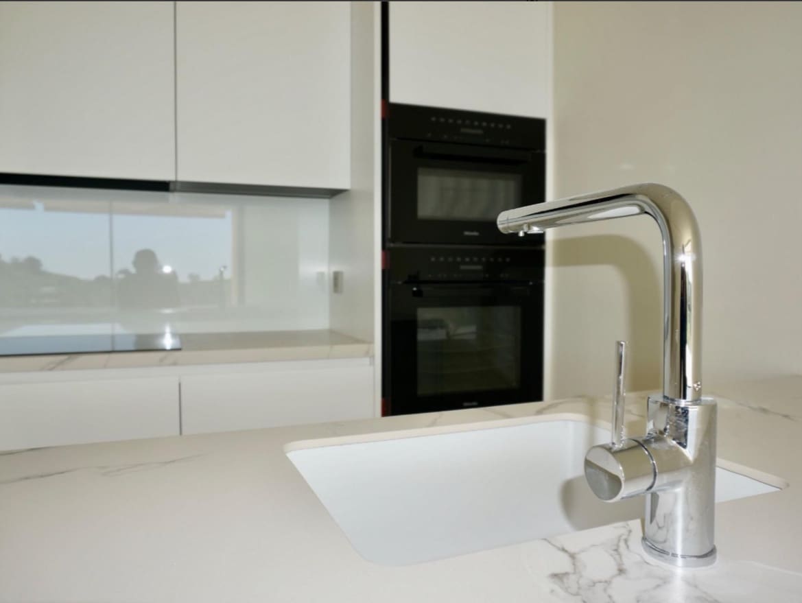 2 soveværelse Lejlighed til salg i Fuengirola med swimmingpool garage - € 524.000 (Ref: 9001750)