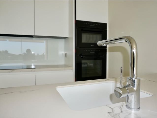 2 makuuhuone Huoneisto myytävänä paikassa Torreblanca, Fuengirola mukana uima-altaan 
autotalli - 524 000 € (Ref: 9001750)