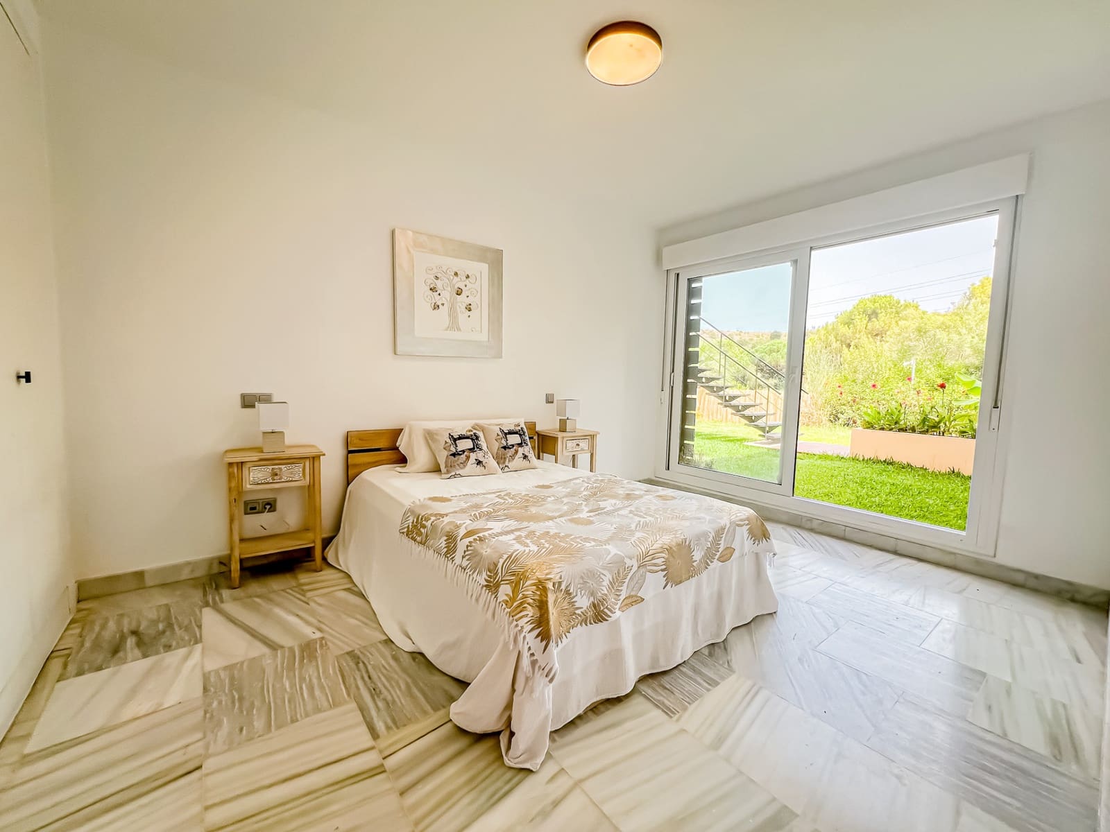 4 Zimmer Villa zu verkaufen in Benahavis mit Pool - 699.000 € (Ref: 9018423)