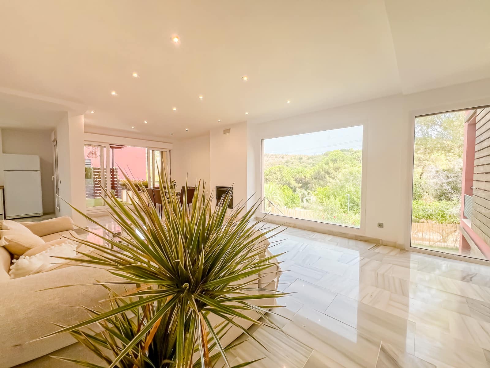 4 Zimmer Villa zu verkaufen in Benahavis mit Pool - 699.000 € (Ref: 9018423)