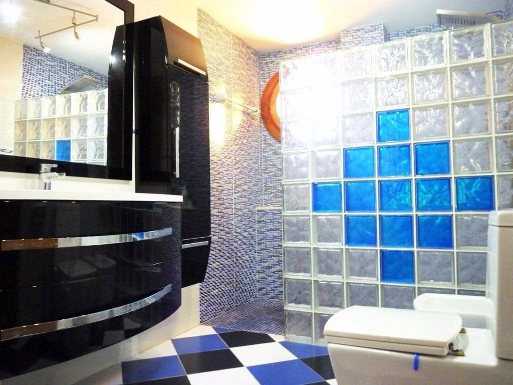 4 slaapkamer Villa te koop in Roquetas de Mar met zwembad garage - € 825.000 (Ref: 9042563)