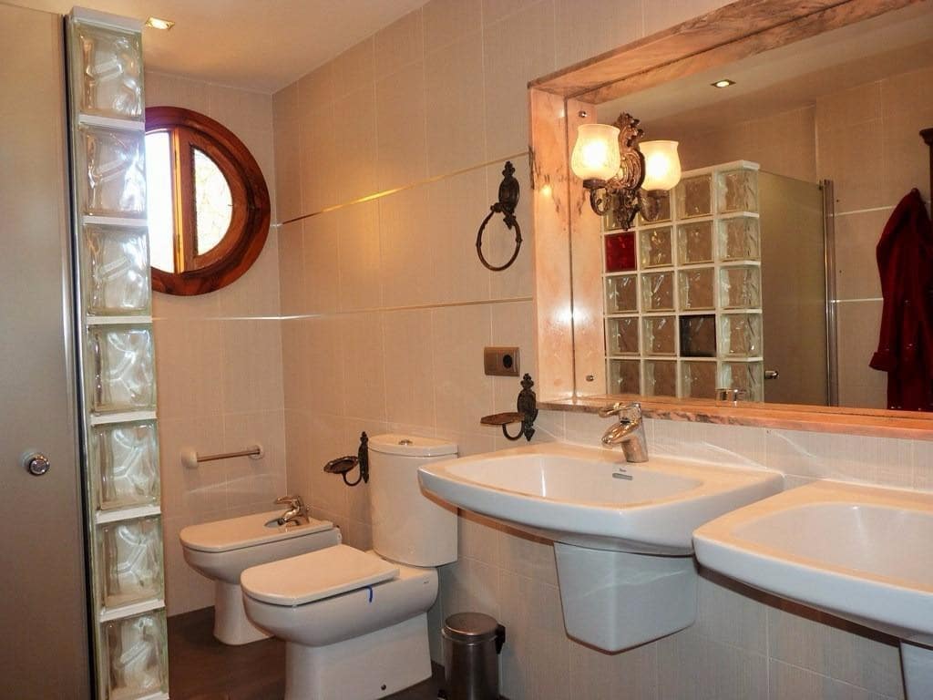 4 slaapkamer Villa te koop in Roquetas de Mar met zwembad garage - € 825.000 (Ref: 9042563)