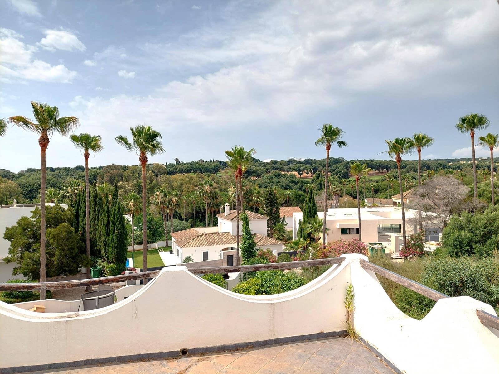 5 soveværelse Villa til salg i Sotogrande med swimmingpool garage - € 975.000 (Ref: 9051364)