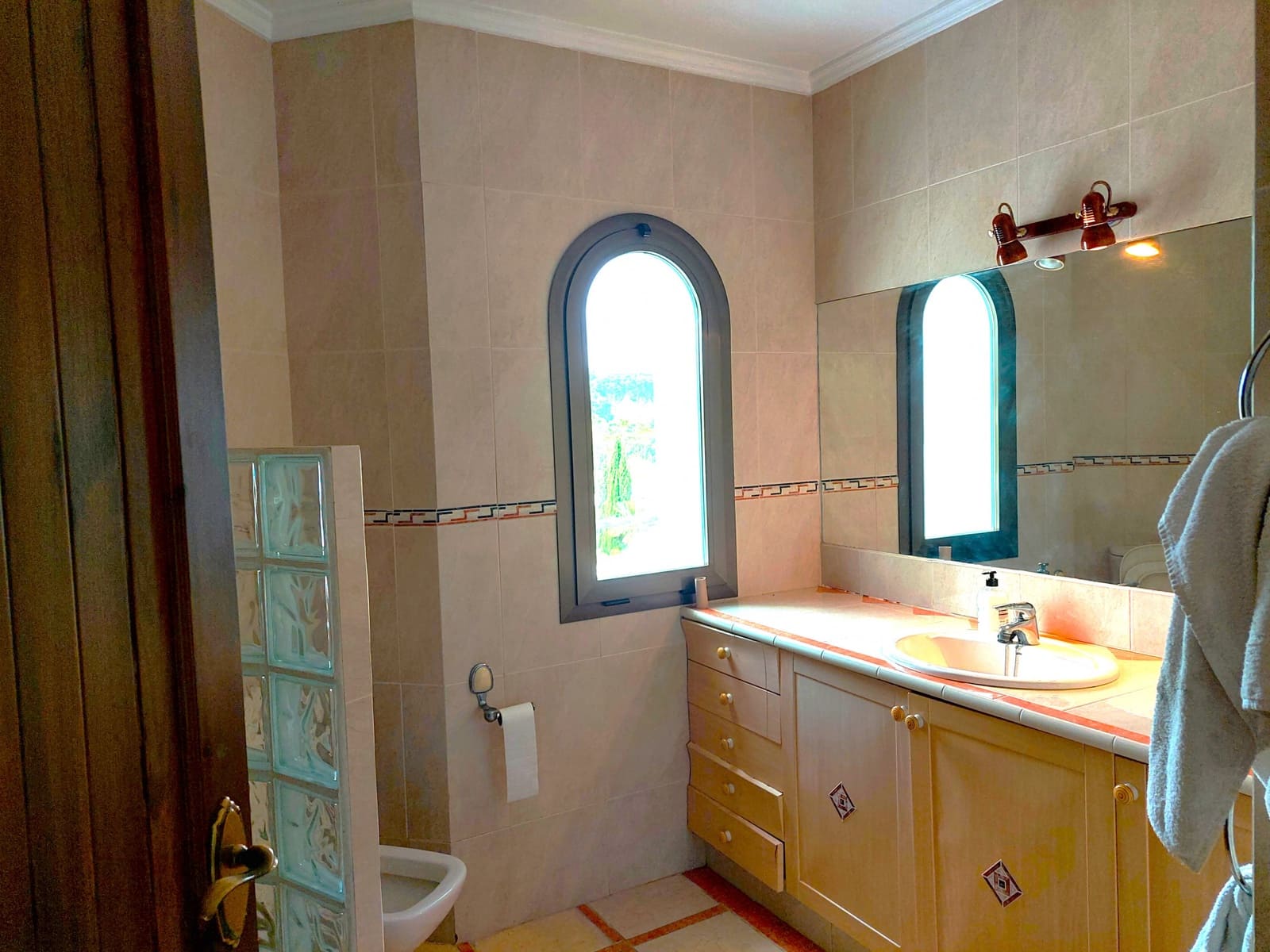 5 soveværelse Villa til salg i Sotogrande med swimmingpool garage - € 975.000 (Ref: 9051364)