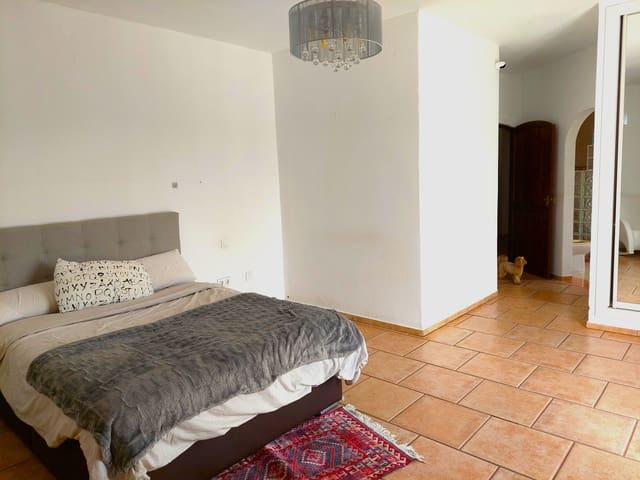 5 slaapkamer Villa te koop in Sotogrande, San Roque met zwembad garage - € 975.000 (Ref: 9051364)