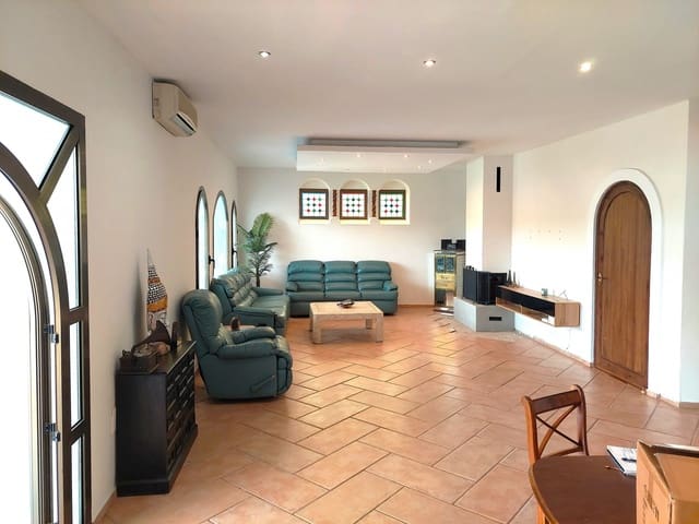 5 slaapkamer Villa te koop in Sotogrande, San Roque met zwembad garage - € 975.000 (Ref: 9051364)